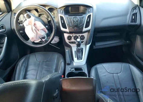 2014 Ford Focus Se z USA, uszkodzony, nr VIN 1FADP3F25EL213125